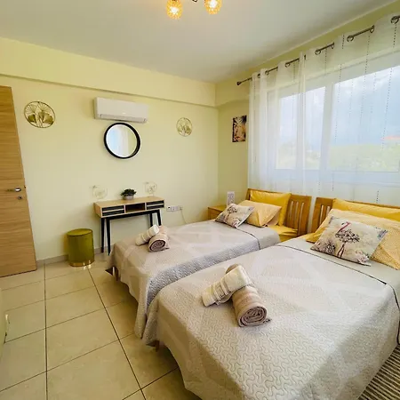 Nissi Elena Sunny Cozy Апартаменти